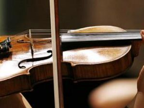 Violinist-002_large1.jpg Violinist-002_large1.jpg